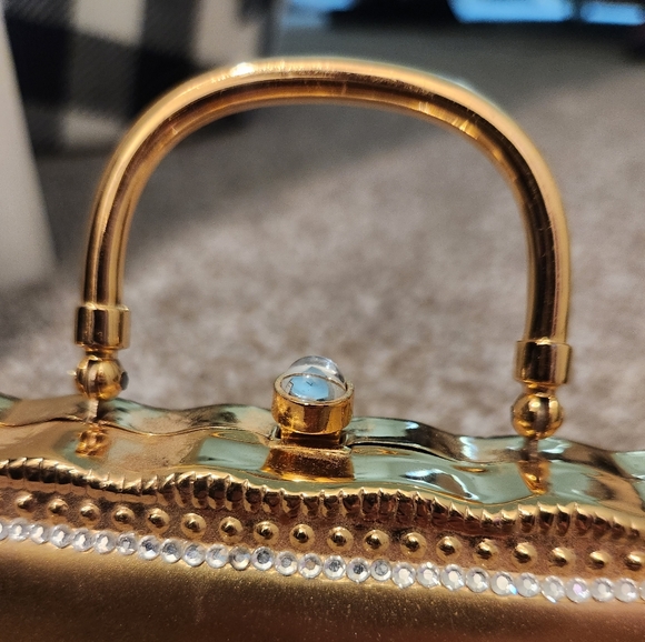 Vintage 1930s Gold Clutch with Rhinestone detailing and gold chain - Picture 2 of 11